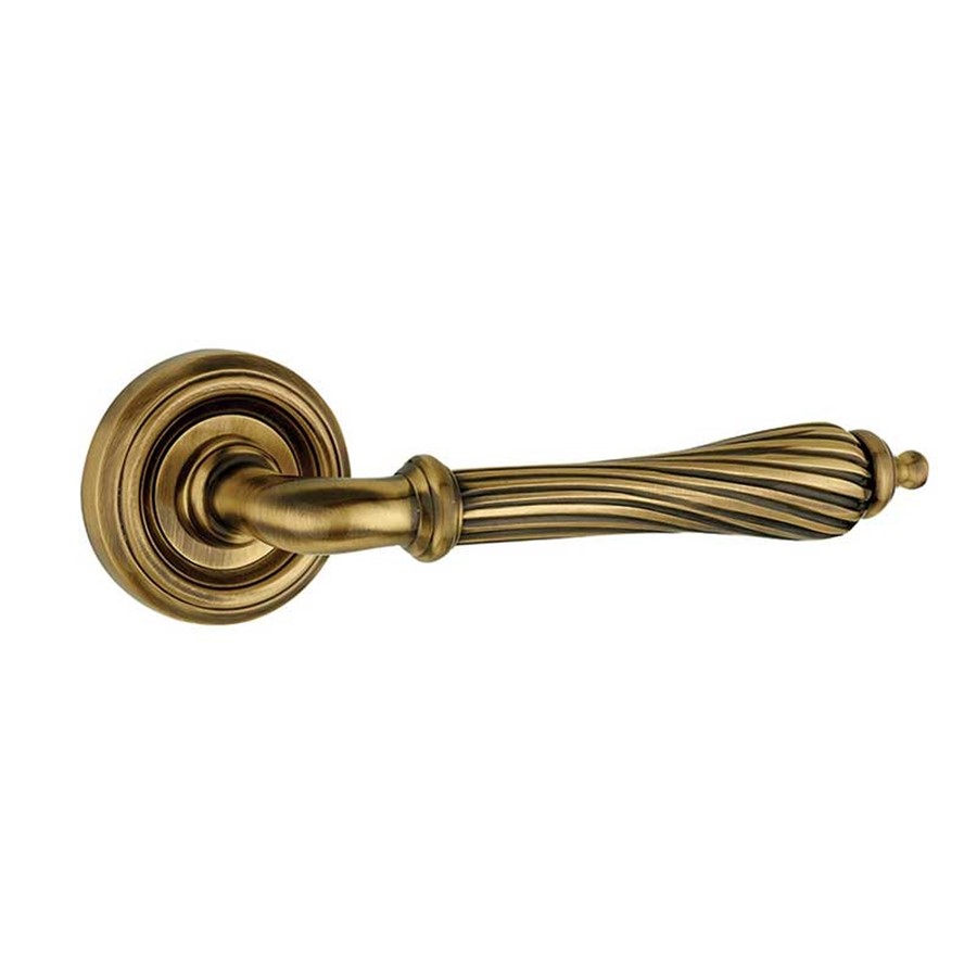 PARISIAN - GISELLE DESIGN LEVER ON ROSE ANTIQUE BRASS