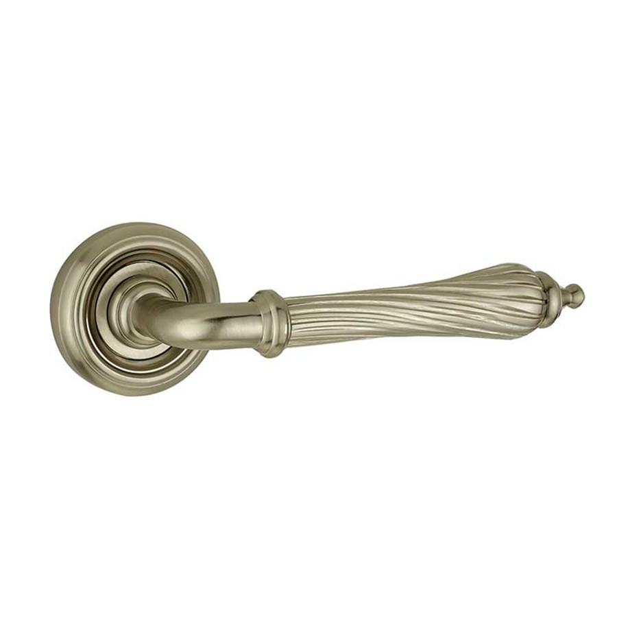 PARISIAN - GISELLE DESIGN LEVER ON ROSE SATIN NICKEL