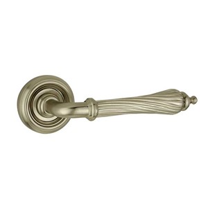 PARISIAN - GISELLE DESIGN LEVER ON ROSE SATIN NICKEL